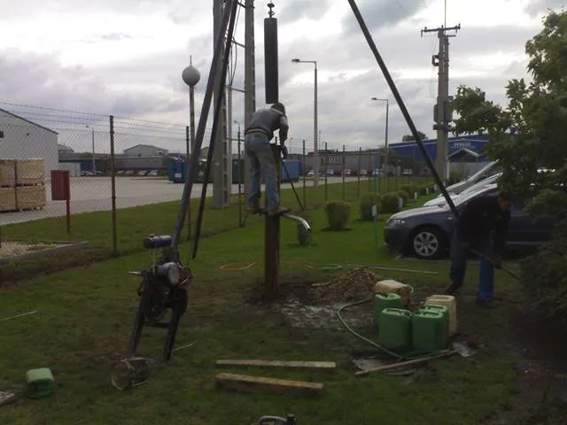 Kútfúrás munkálatok